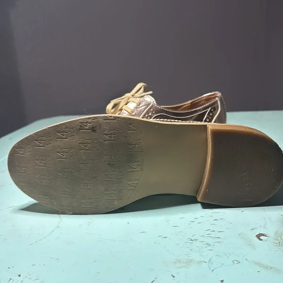 Rose Gold Oxfords - Picture 4 of 7